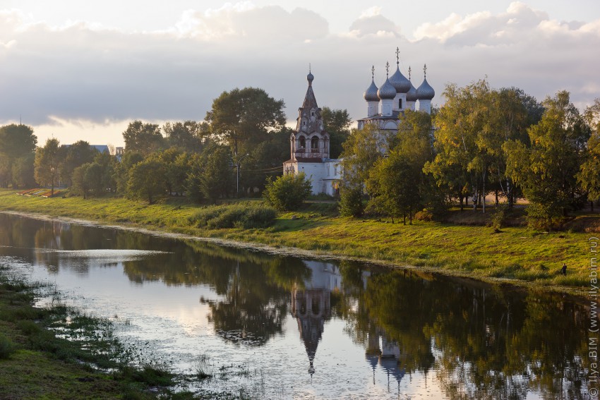 Вологда. Церковь Иоанна Златоуста (Мироносицкая). общий вид в ландшафте
