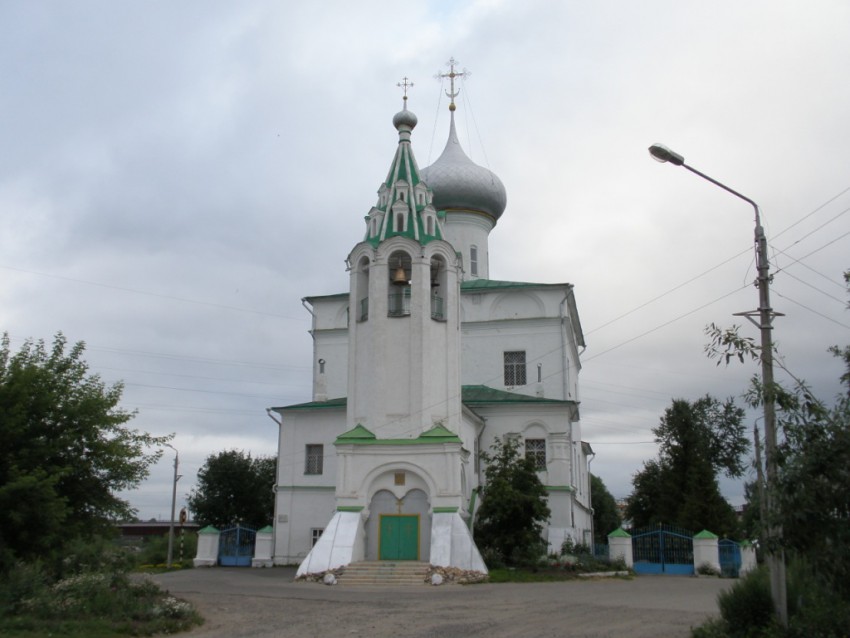 Вологда. Церковь Спаса Преображения во Фрязинове. общий вид в ландшафте, Вид с запада