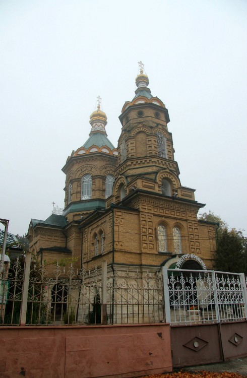 Пятигорск. Церковь Лазаря Четверодневного при старом городском кладбище. фасады