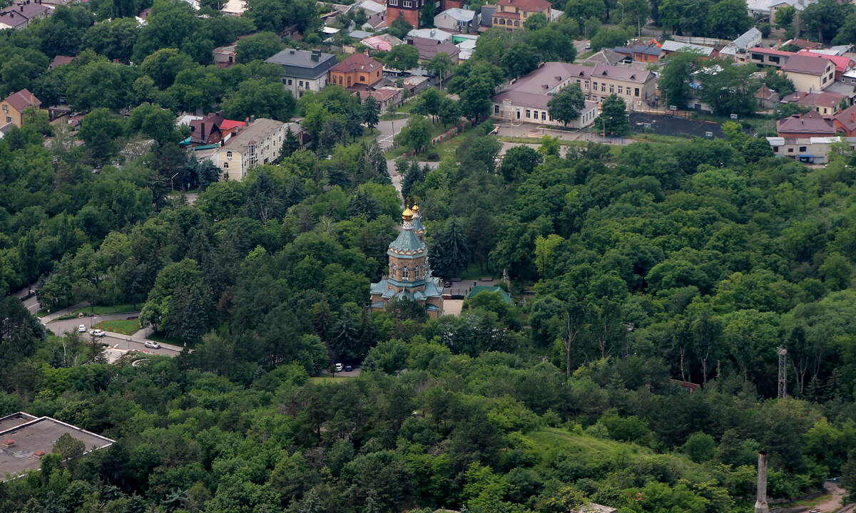 Церковь Лазаря Четверодневного при старом городском кладбище, Пятигорск (Пятигорск, город, Ставропольский край). дополнительная информация, Вид с горы Машук