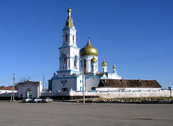Московское. Церковь Николая Чудотворца. общий вид в ландшафте