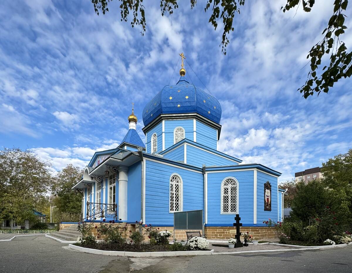 Церковь Покрова Пресвятой Богородицы, Черкесск (Черкесск, город, Республика Карачаево-Черкесия). фасады, Вид с юго-востока