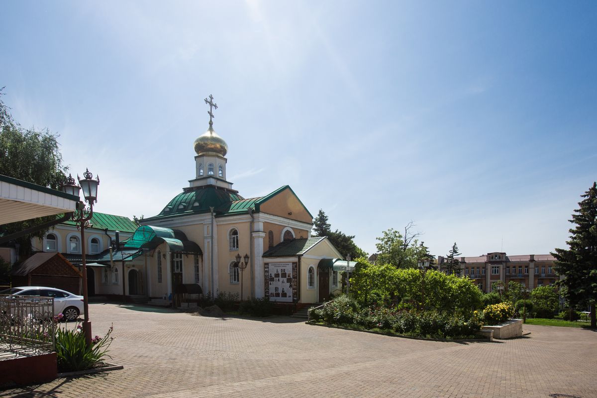 общий вид в ландшафте. Церковь иконы Божией Матери "Всех скорбящих Радость" (новая), Пятигорск (Пятигорск, город, Ставропольский край)