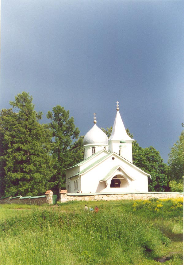Церковь Троицы Живоначальной, Бёхово (Заокский район, Тульская область). фасады