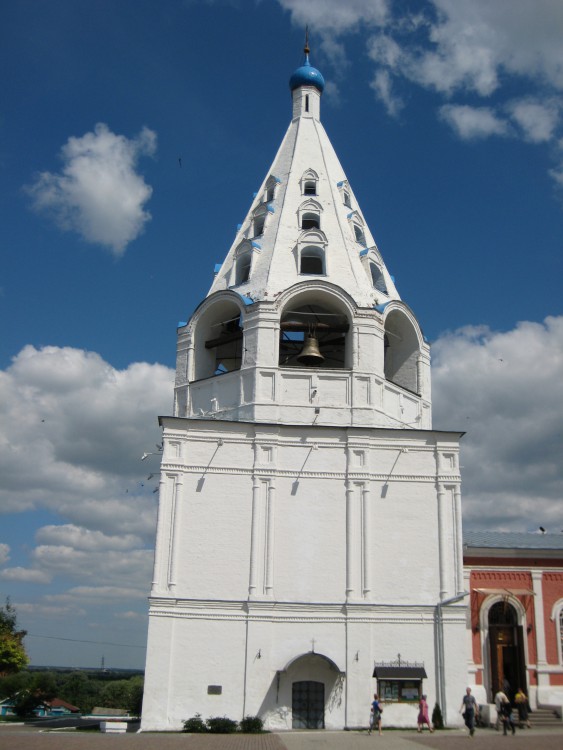 Коломна. Церковь Тихвинской иконы Божией Матери. фасады