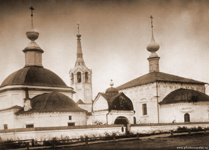 Храмовый комплекс. Церкви Николая Чудотворца и Входа Господня в Иерусалим, Суздаль (Суздальский район, Владимирская область). архивная фотография,  Фото с сайта photosuzdal.ru Фото начала 20-го века.