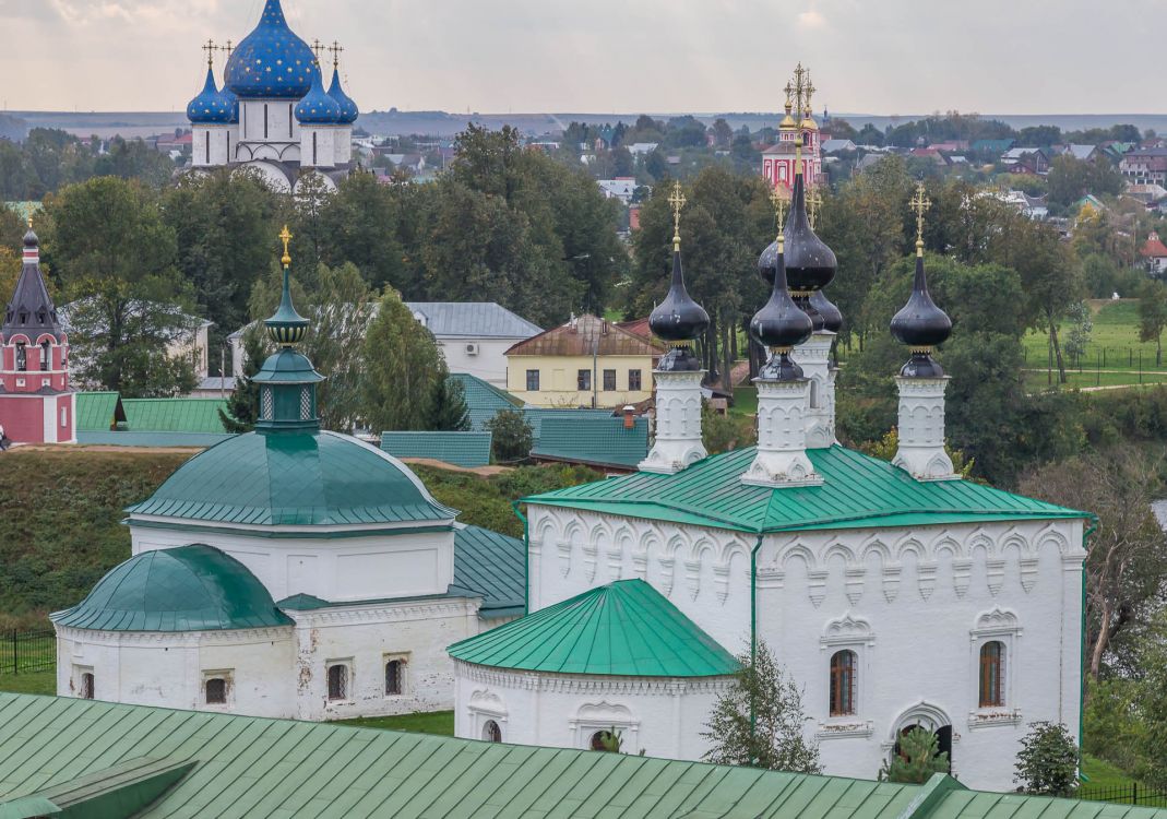 Храмовый комплекс. Церкви Николая Чудотворца и Входа Господня в Иерусалим, Суздаль (Суздальский район, Владимирская область). фасады, Вид с колокольни Воскресенской церкви