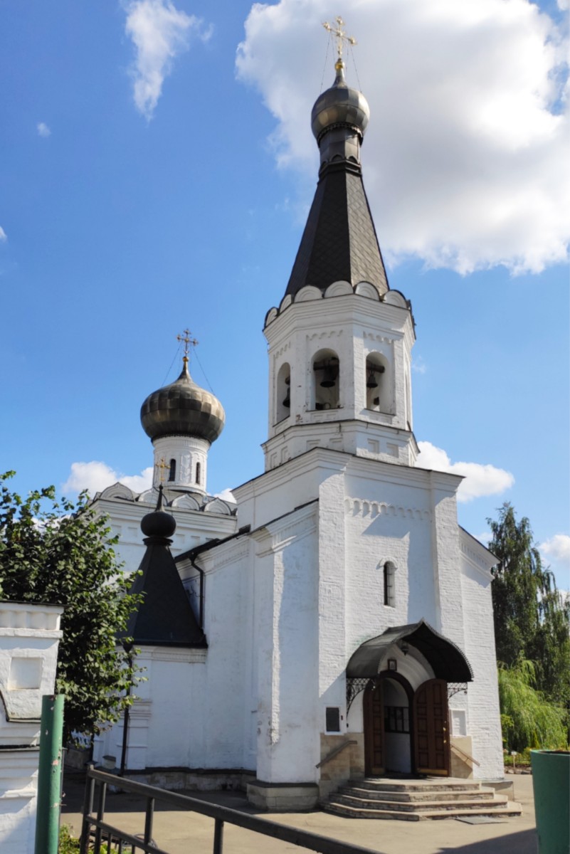 Церковь Тихона, патриарха Всероссийского, Клин (Клинский городской округ, Московская область). фасады