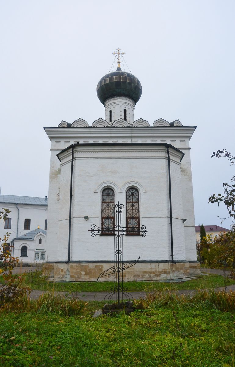 архитектурные детали. Церковь Тихона, патриарха Всероссийского, Клин (Клинский городской округ, Московская область)
