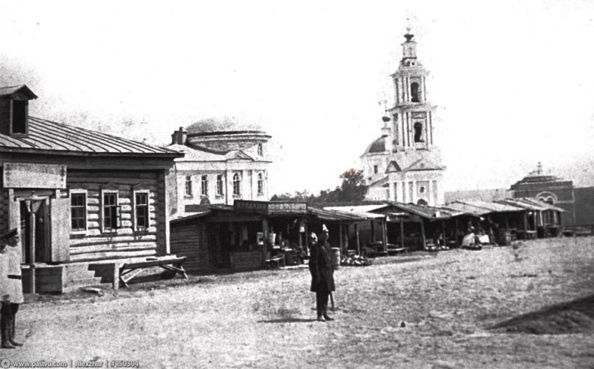 Верея. Собор Рождества Христова. архивная фотография, Центральная площадь