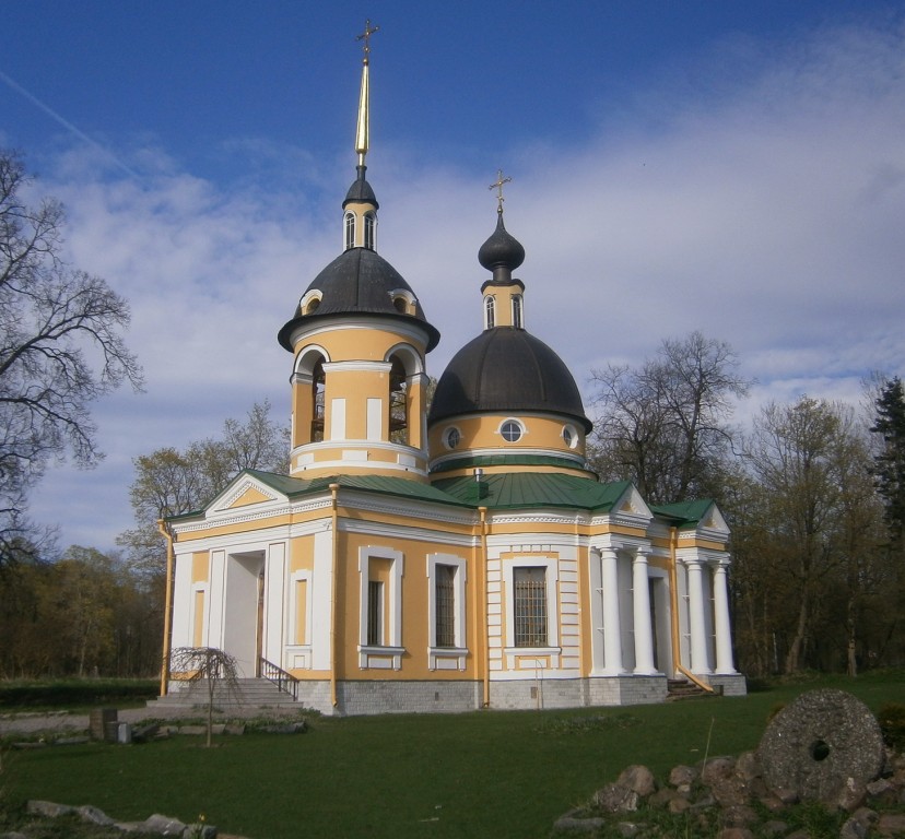 Церковь Троицы Живоначальной, Гостилицы (Ломоносовский район, Ленинградская область). фасады, Вид с юго-запада