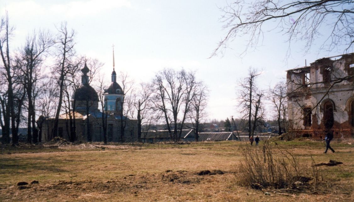 Гостилицы. Церковь Троицы Живоначальной. документальные фотографии