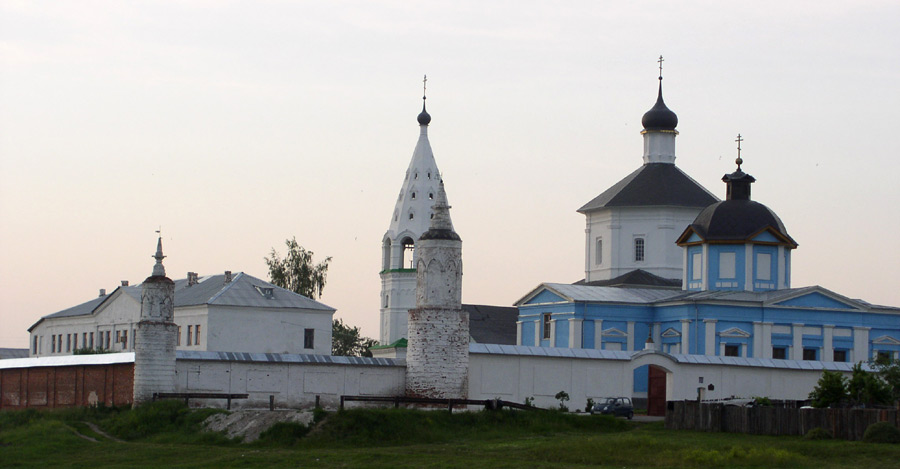 Старое Бобренево. Бобренёв монастырь. фасады