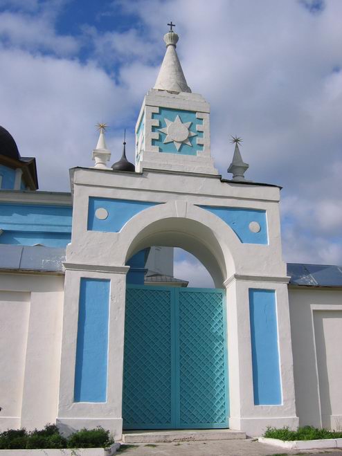 Старое Бобренево. Бобренёв монастырь. дополнительная информация, Святые ворота