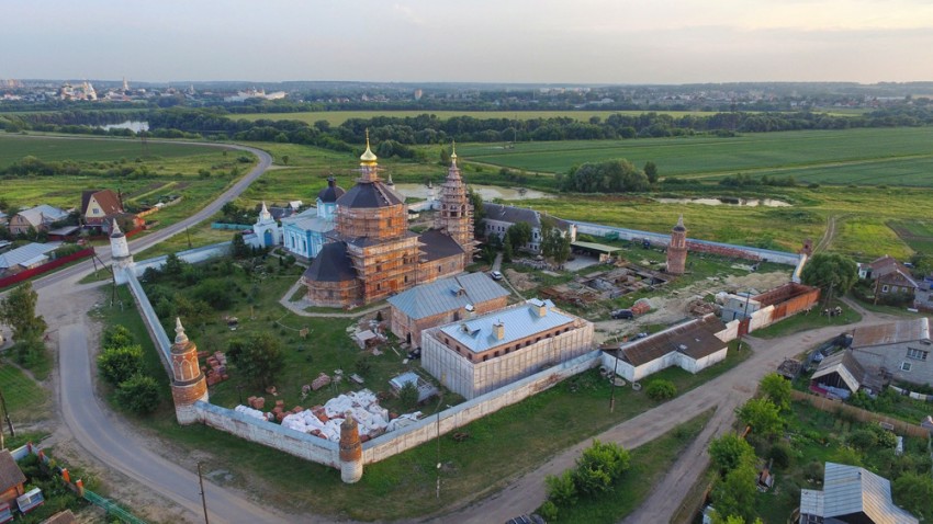 Бобренёв монастырь, Старое Бобренево (Коломенский городской округ, Московская область). общий вид в ландшафте