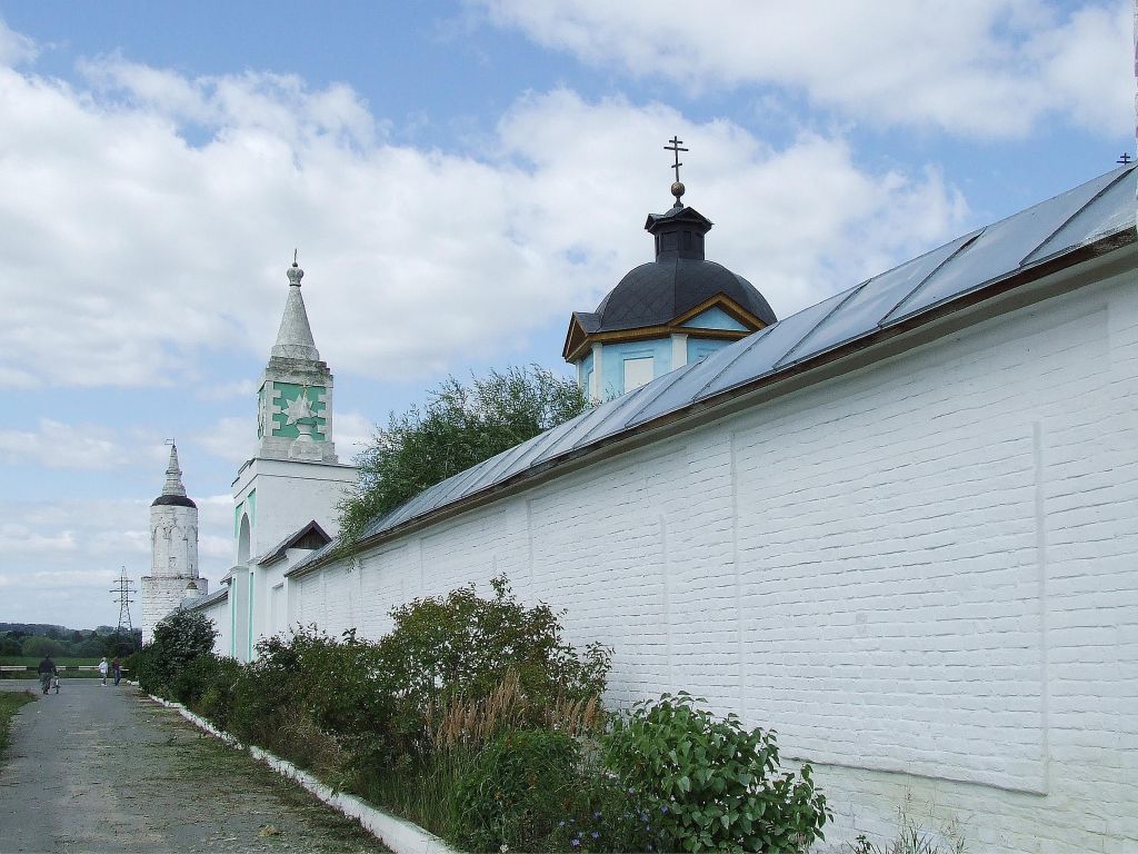 Старое Бобренево. Бобренёв монастырь. фасады