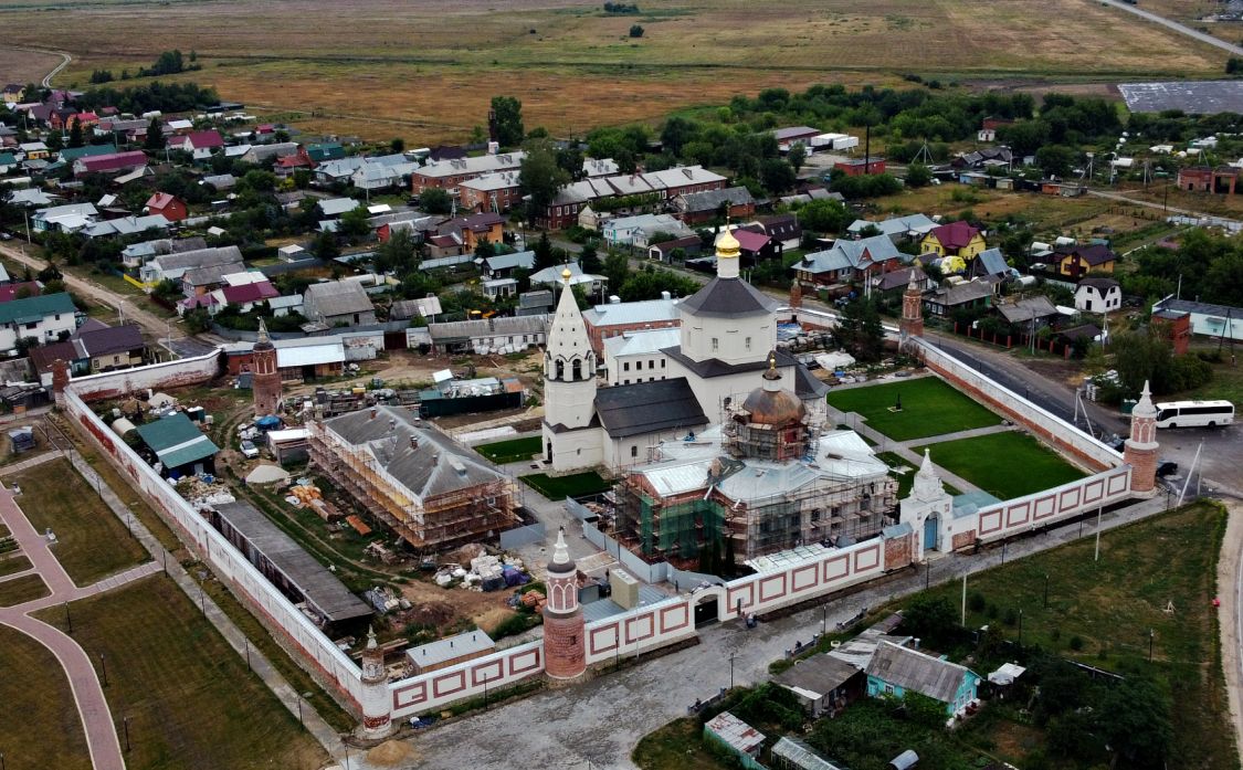 Старое Бобренево. Бобренёв монастырь. общий вид в ландшафте