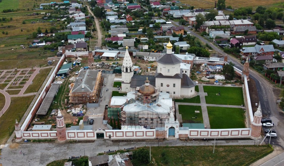 Старое Бобренево. Бобренёв монастырь. общий вид в ландшафте