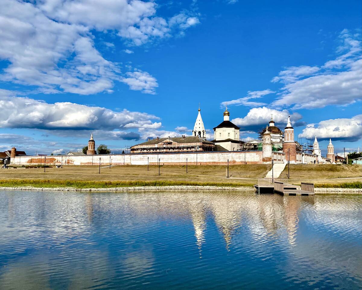 Старое Бобренево. Бобренёв монастырь. художественные фотографии, Реставрация монастыря