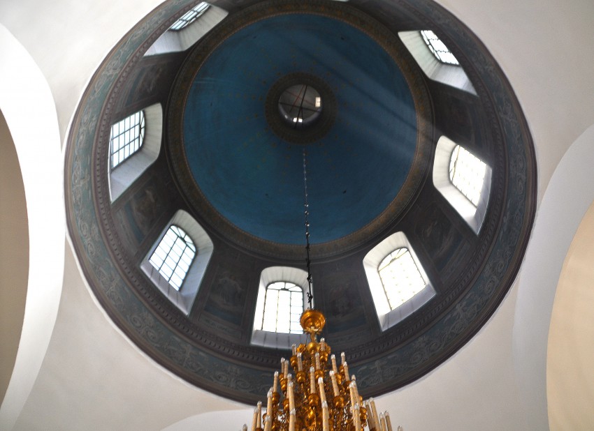 Коломна. Церковь Михаила Архангела. интерьер и убранство, Внутренний вид купола со световой ротондой