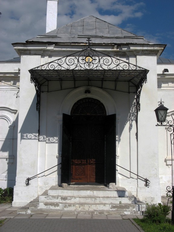 Коломна. Церковь Николая Чудотворца. архитектурные детали, Главные врата церкви