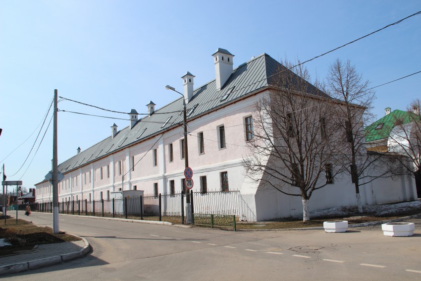 Ново-Голутвин Троицкий монастырь, Коломна (Коломенский городской округ, Московская область). дополнительная информация, Корпус бывшей семинарии