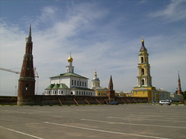 Богоявленский Старо-Голутвин монастырь, Коломна (Коломенский городской округ, Московская область). общий вид в ландшафте, 		      