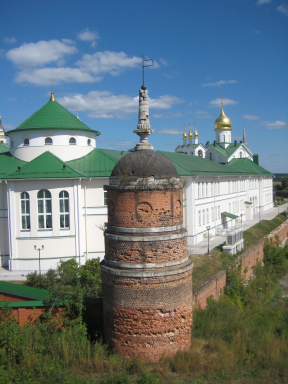 Коломна. Богоявленский Старо-Голутвин монастырь. архитектурные детали