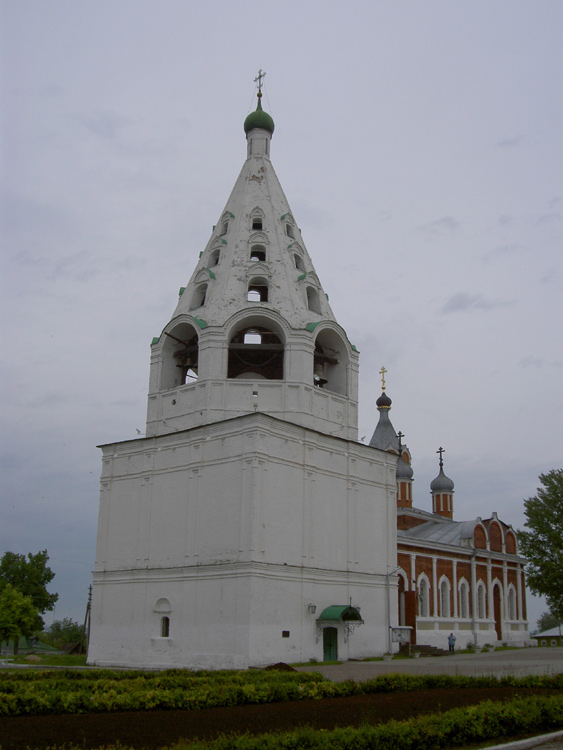 Коломна. Собор Успения Пресвятой Богородицы. фасады