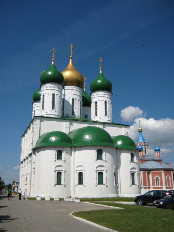 Коломна. Собор Успения Пресвятой Богородицы. фасады