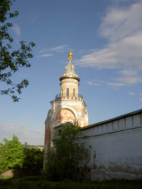 Борисоглебский монастырь, Торжок (Торжокский район и г. Торжок, Тверская область). дополнительная информация, северная стена и Свечная башня