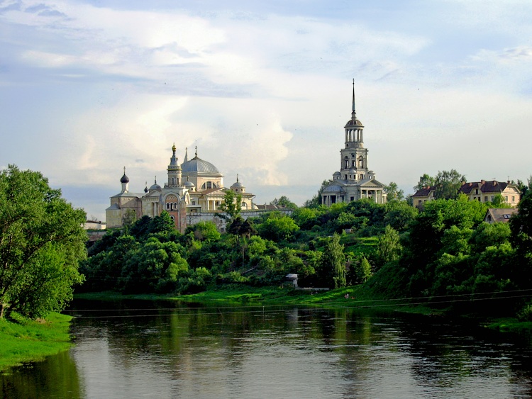 Торжок. Борисоглебский монастырь. общий вид в ландшафте