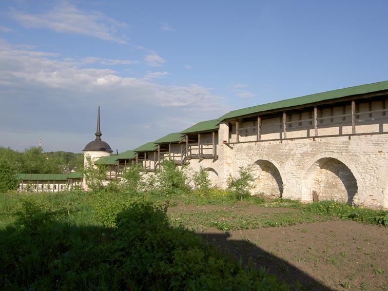 Торжок. Борисоглебский монастырь. фасады, южная стена и юго-восточная башня