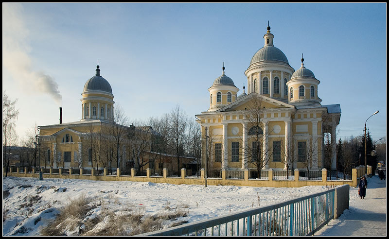 Торжок. Ансамбль собора Спаса Преображения и церкви Входа Господня в Иерусалим. фасады