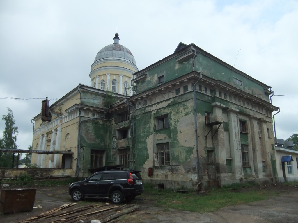 Торжок. Церковь Входа Господня в Иерусалим. фасады