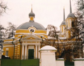 Павлино. Церковь Троицы Живоначальной