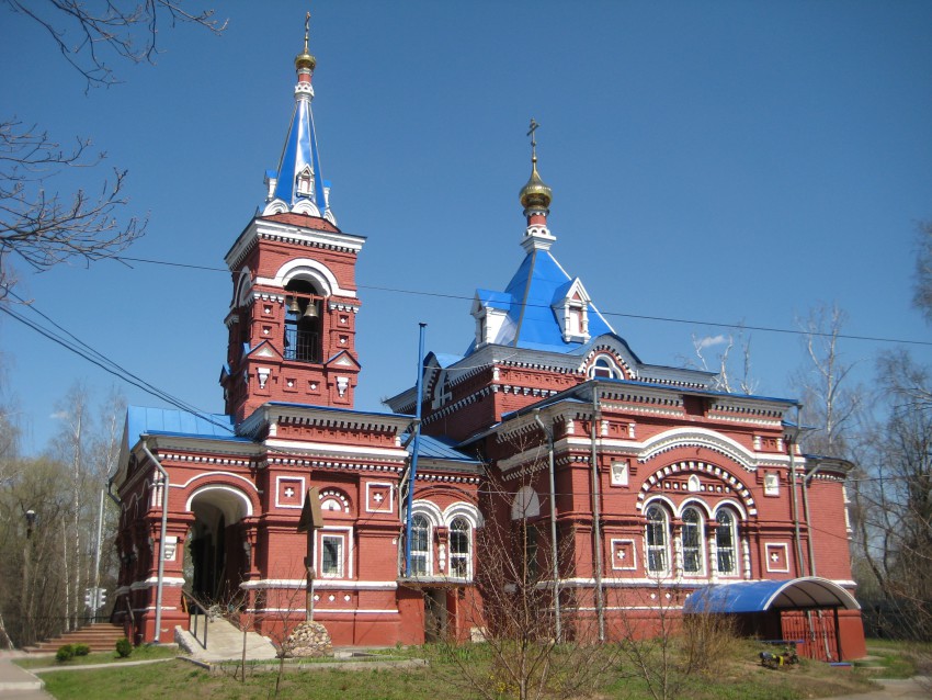 Осеченки. Церковь Покрова Пресвятой Богородицы. общий вид в ландшафте