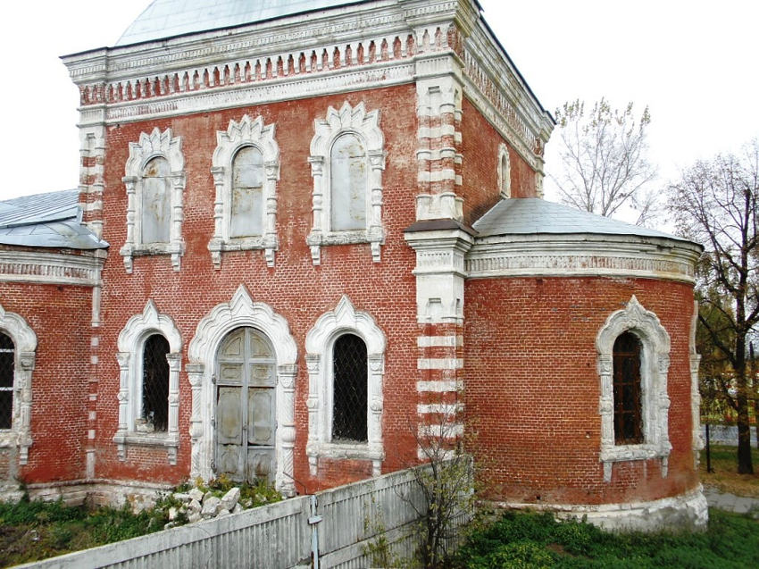 Церковь Успения Пресвятой Богородицы, Бронницы (Раменский район и гг. Бронницы, Жуковский, Московская область). архитектурные детали, Фрагмент южного фасада