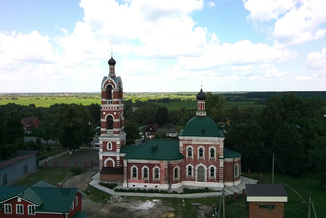 Бронницы. Церковь Успения Пресвятой Богородицы. фасады