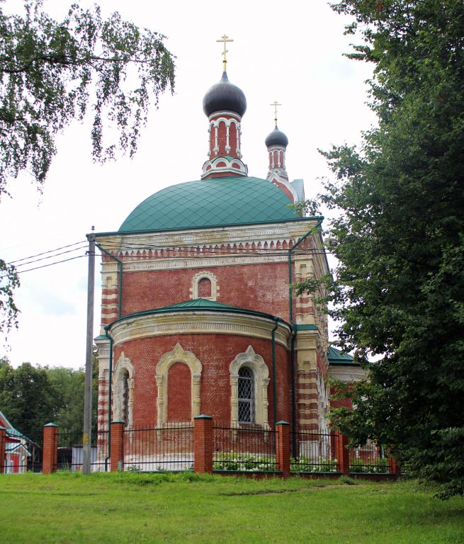 Бронницы. Церковь Успения Пресвятой Богородицы. фасады