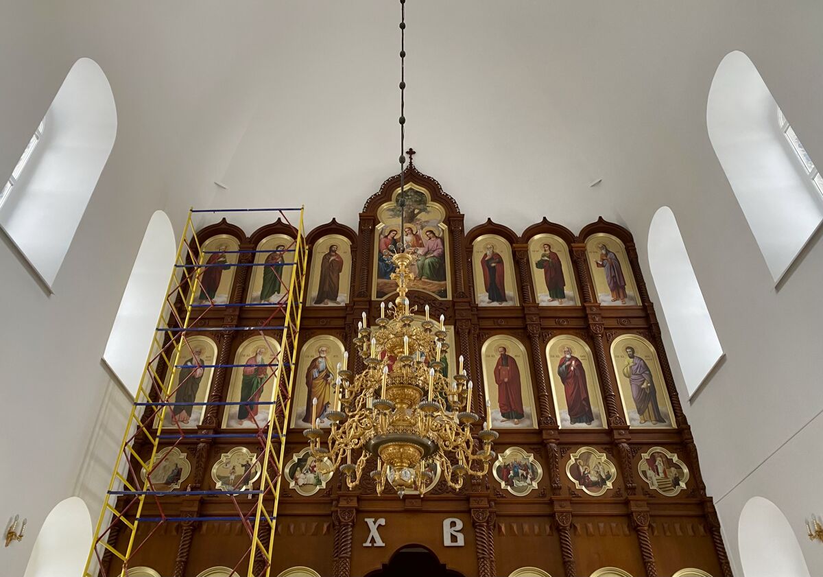 Церковь Успения Пресвятой Богородицы, Бронницы (Раменский район и гг. Бронницы, Жуковский, Московская область). интерьер и убранство, Главный иконостас