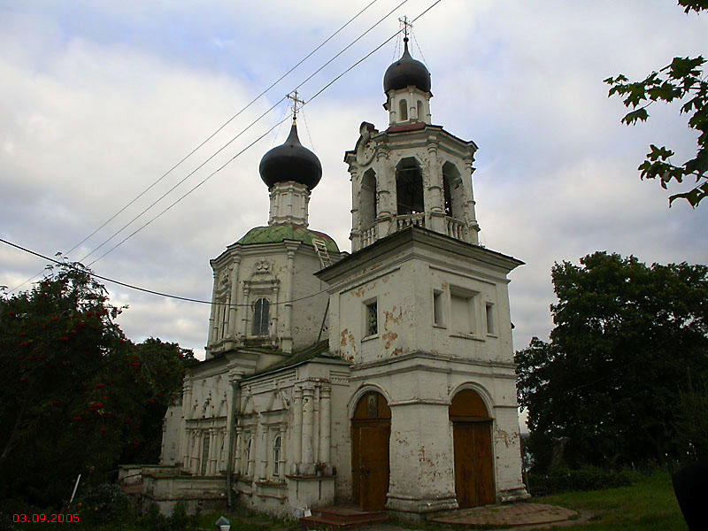 Церковь Смоленской иконы Божией Матери, Кривцы (Раменский район и гг. Бронницы, Жуковский, Московская область). фасады