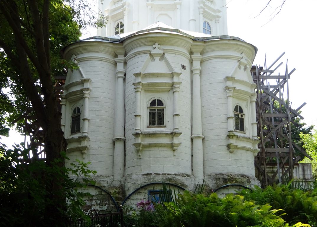 Церковь Смоленской иконы Божией Матери, Кривцы (Раменский район и гг. Бронницы, Жуковский, Московская область). архитектурные детали