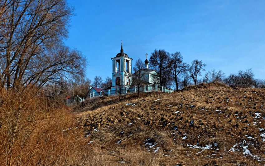 Церковь Михаила Архангела, Синьково (Раменский район и гг. Бронницы, Жуковский, Московская область). общий вид в ландшафте