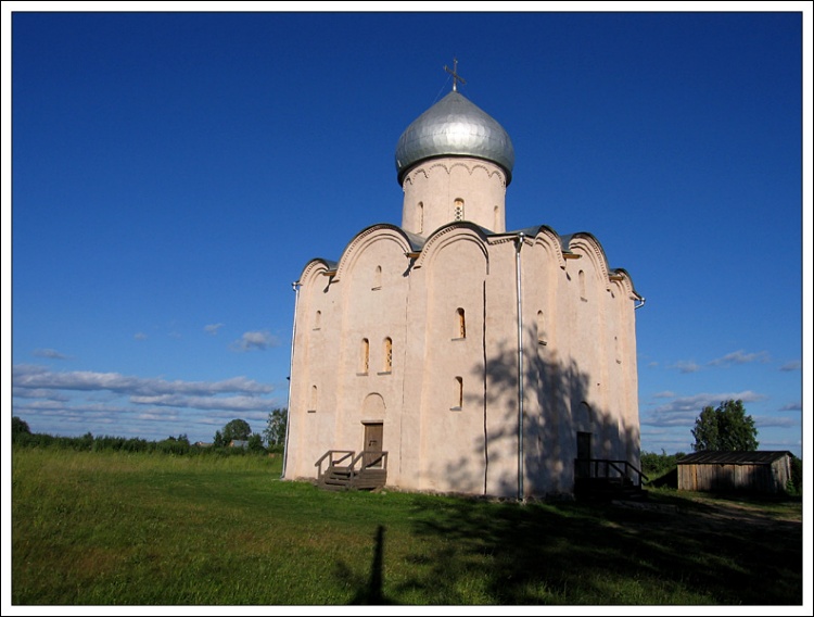 Церковь Преображения Господня на Нередице, Спас-Нередицы (Новгородский район, Новгородская область). фасады