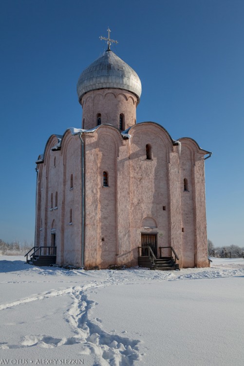 Церковь Преображения Господня на Нередице, Спас-Нередицы (Новгородский район, Новгородская область). фасады