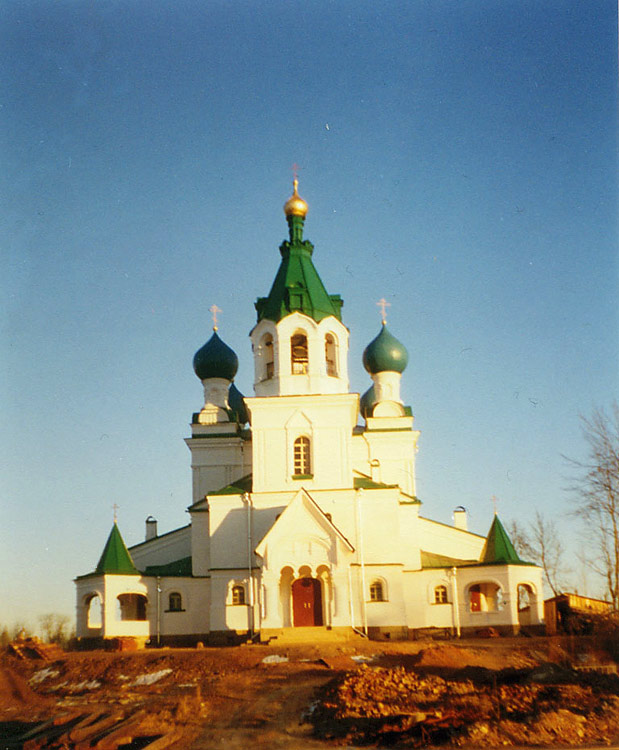 Церковь Димитрия Солунского, Городня (Батецкий район, Новгородская область). фасады
