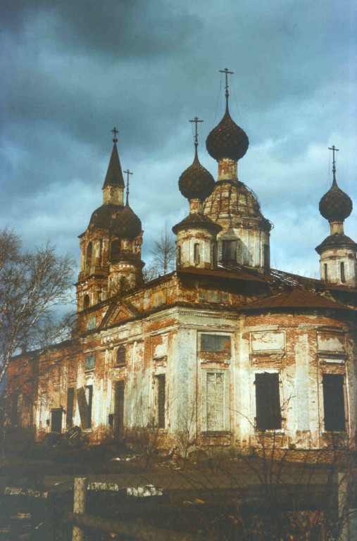 Церковь Андрея Стратилата, Сулость (Ростовский район, Ярославская область). фасады