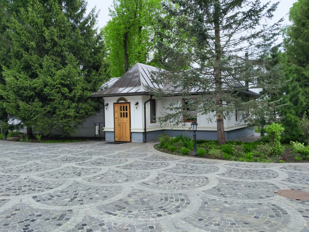 Церковь Успения Пресвятой Богородицы, Успенское (Одинцовский городской округ и ЗАТО Власиха, Краснознаменск, Московская область). дополнительная информация, церковная лавка
