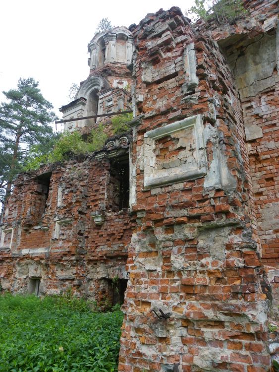 Луга. Церковь Николая Чудотворца (каменная). фасады, Колокольня